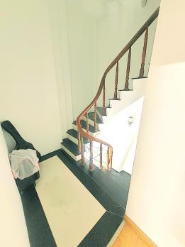 Bán nhà phố Quan Nhân, Thanh Xuân, ngõ nông, mặt tiền rộng, ban công thoáng sáng
