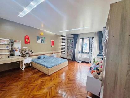 Cho thuê nhà KĐT Văn Quán 90m x 5 tầng FULL nội thất 25 triệu 0903409888