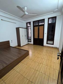 Bán nhà đường Nguyễn Chí Thanh, Đống Đa, ngõ thông, phân lô ô tô tránh
