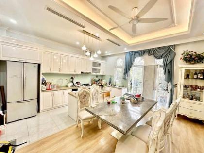 Hơn 5 tỷ nhà 80m2x5T khu Tả Thanh Oai gần chợ, ô tô đỗ gần nhà. LH 0989626116