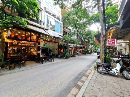 CỰC HIẾM-Phân Lô Ô tô tránh Ngõ 28 Nguyên Hồng 45/60, 6Tầng, MT 5m 32.8 Tỷ,KD đỉnh
