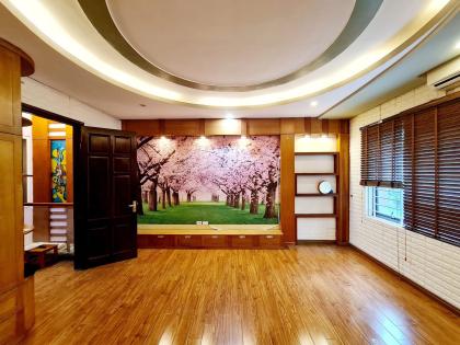 CỰC HIẾM-Phân Lô Ô tô tránh Ngõ 28 Nguyên Hồng 45/60, 6Tầng, MT 5m 32.8 Tỷ,KD đỉnh
