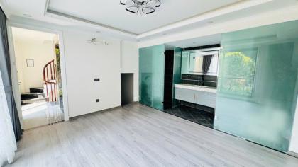 CỰC PHẨM- Phố Thái Hà, 10 Mét Ra Ô tô tránh 33/39m2, 6T Thang máy, MT 7m 13.2 Tỷ