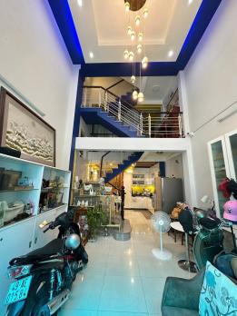 NGAY ĐẠI HỌC GTVT - ĐƯỜNG D2, P25 BÌNH THẠNH  - 5 TẦNG - HẺM ÔTÔ TRÁNH - 50M²-9.8TY