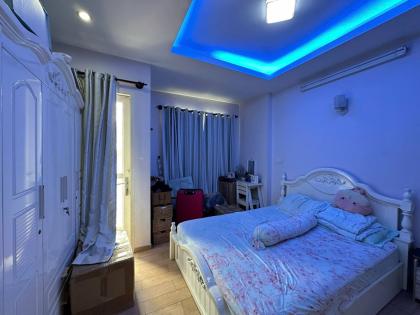 NGAY ĐẠI HỌC GTVT - ĐƯỜNG D2, P25 BÌNH THẠNH  - 5 TẦNG - HẺM ÔTÔ TRÁNH - 50M²-9.8TY