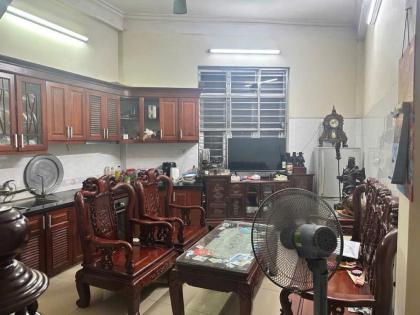BÁN NHÀ ĐẸP PHỐ LÂM DU – BỒ ĐỀ – LONG BIÊN, DIỆN TÍCH 47M², 4 TẦNG, GIÁ 10.5 TỶ – SÂN RỘNG, ĐỖ 2 Ô