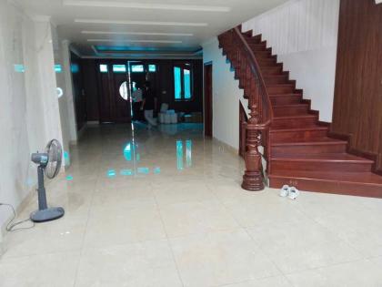 Cho thuê nhà Nguyễn Khuyến Hà Đông 127m x 5 tầng thông sàn 28tr 0903409888