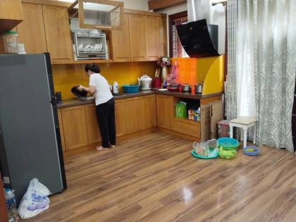 Cho thuê nhà Nguyễn Khuyến Hà Đông 127m x 5 tầng thông sàn 28tr 0903409888