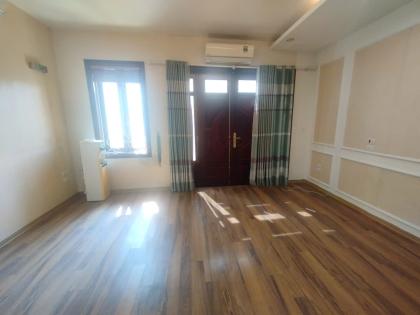 Cho thuê nhà Nguyễn Khuyến Hà Đông 127m x 5 tầng thông sàn 28tr 0903409888
