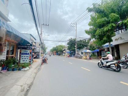 Bán nhà Mặt tiền Thoại Ngọc Hầu - gần Thạch Lam, DT: 4x28m, 2 tầng, 4 PN, 10.99 tỷ.