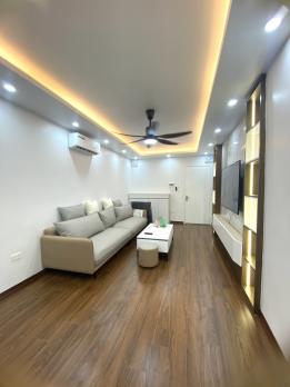 Bán căn hộ Tập thể Cơ khí Hà Nội gần Royal City, nhà đẹp full nội thất, 3 ngủ, 2vs