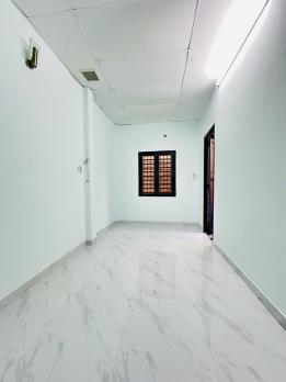 ????33M2 - 2pn 2wc, sát hẻm xe tải Lê Quang Định, BT chỉ 4ty650