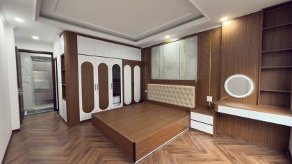 Bán nhà phố Tây Sơn, Đống Đa, 6 tầng thang máy mới, ngay gần phố