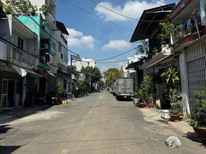 Bán nhà Mặt tiền Lê Sao - gần Nguyễn Sơn, Hiền Vương, 6/10x13m, 4 Tầng - 4PN, 8,5 tỷ.