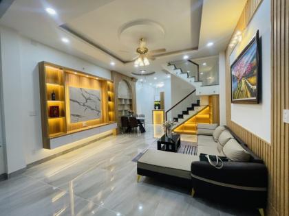 Bán nhà Hẻm Nguyễn Duy Cung - ngay Emart Phan Huy Ích, 4,6x12,6m, 4 Tầng - 4Pn, 5,5 tỷ.