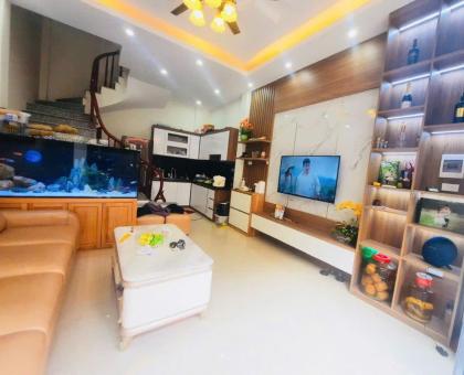 Bán nhà phố Phú Thượng, Quận Tây Hồ 35m2, 5 tầng, nhỉnh 6 tỷ.