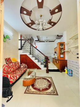 HIẾM! Bán Nhà Đẹp 2 Tầng Xe Hơi Tránh Trần Quang Diệu, 35m2, 6 Tỷ