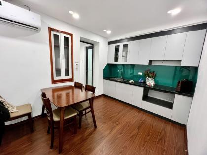 Nhỉnh 2 tỷ! Căn hộ tập thể Nguyễn Trãi, Thanh Xuân, 2 ngủ, nhà đẹp full nội thất, gần ô tô