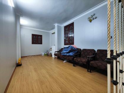 Cho thuê nhà nguyên căn gần Nguyễn Trường Tộ, Ba Đình, nhà đẹp, gần phố, ngõ ba gác