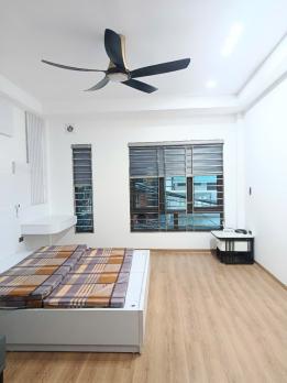 Bán nhà đường Bùi Xương Trạch, Thanh Xuân, nhà đẹp ở ngay, lô góc, ngõ thông, ba gác đỗ cửa