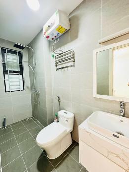 Bán nhà Hoàng Quốc Việt, DT 60m x 6 tầng, mặt tiền 5m, giá 25.5 tỷ. ( có thương lượng)