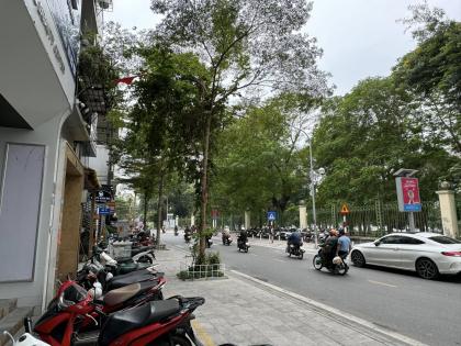 Bán Nhà Mặt Phố Quận Hai Bà Trưng 55m2-6T VIEW HÔ 2 THOÁNG 35 Tỷ Nguyễn Đình Chiểu.