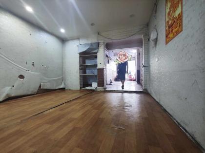Cho thuê nhà mặt phố Giảng Võ, Ba Đình, kinh doanh tấp nập ngày đêm, vỉa hè đá bóng