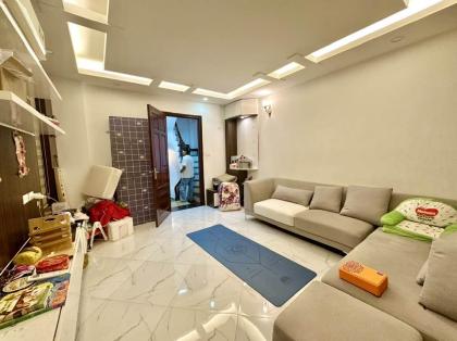 Bán nhà phố 8/3 Hai Bà Trưng, nhà đẹp 5 tầng, lô góc, ngõ thông