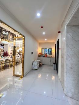 Bán Tòa BUILDING Phố Nguyễn Xiển 132m/ 7T Thang máy, MT 5.2m 79 Tỷ, Cách phố 30m