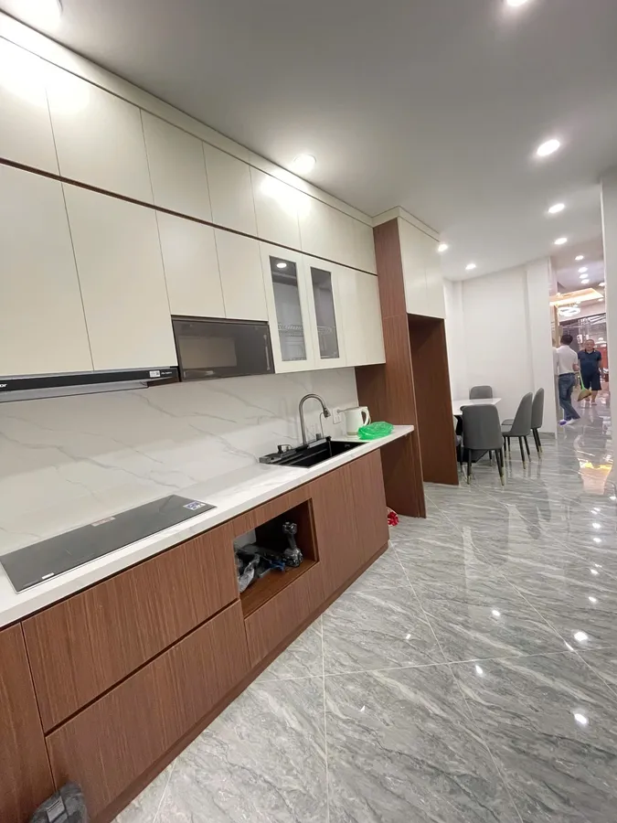 Bán gấp trong tháng Nhà phố Chùa Láng 50M x 4 Tầng, 12 Tỷ.