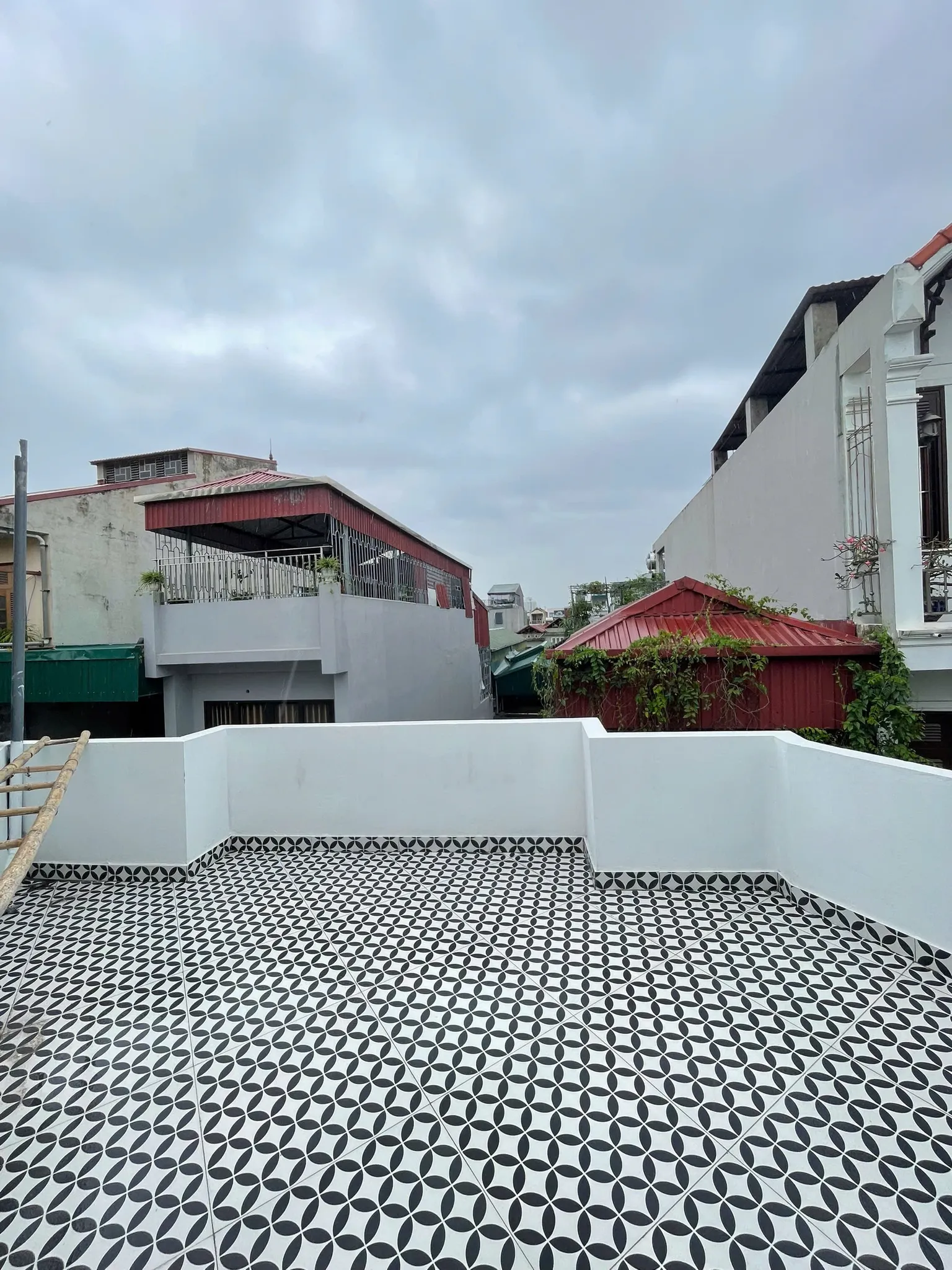 Bán gấp trong tháng Nhà phố Chùa Láng 50M x 4 Tầng, 12 Tỷ.