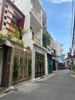 Ở NGAY! Bán Nhà Đẹp 4 Tầng Xe Hơi Thông Trần Quang Diệu, 40m2, 7.6 Tỷ