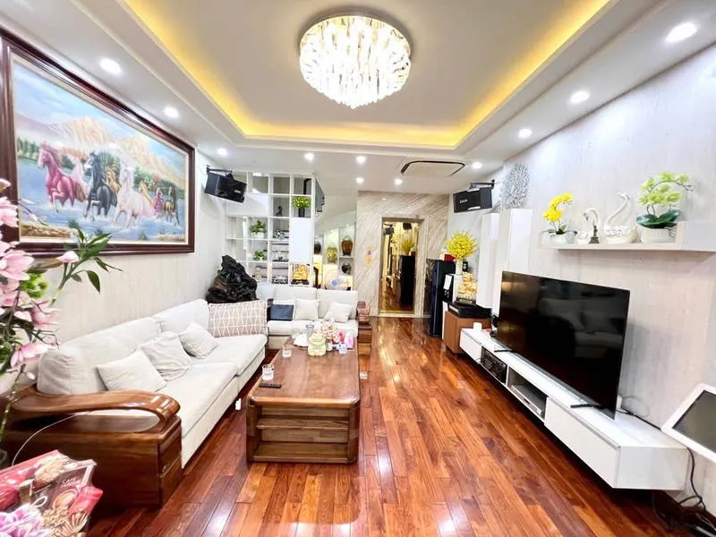 Vị trí Đắc Địa, Nhà đẹp Thái Thịnh 47M x 5 Tầng, 12,5 tỷ. Lh: 0845369333