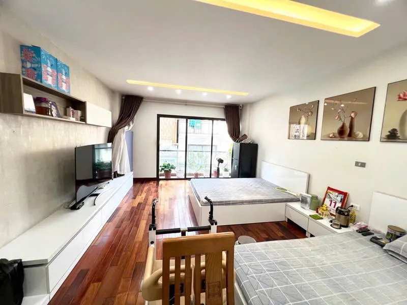 Vị trí Đắc Địa, Nhà đẹp Thái Thịnh 47M x 5 Tầng, 12,5 tỷ. Lh: 0845369333