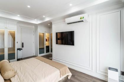 **Bán nhà HXH Lạc Long Quân, phường 9, Tân Bình (6*11), 3 tầng mới