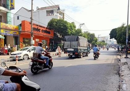 BÁN NHÀ NGUYỄN SƠN 46m2 XE HƠI ĐỖ CỬA, 4x12, 3 tỷ 95