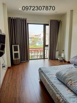 Bán nhà Lê Văn Hiến, 50m2, phân lô, ô tô, nội thất chủ tặng,  7,85 tỷ.