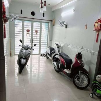 Nhà  HXH Đường Phan Đình Phùng Quận Phú Nhuận Phường 1.