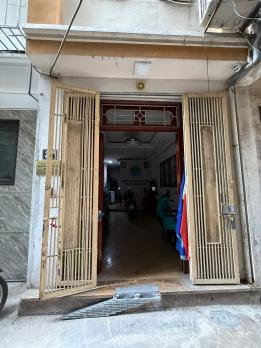 Bán nhà ngõ 81 Xã Đàn, diện tích 35m2 x 4 tầng,mặt tiền 3.1m, giá 8.7 tỷ.