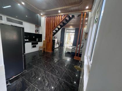CHO THUÊ NHÀ HẺM Ô TÔ ĐƯỜNG 3 THÁNG TƯ P3 ĐÀ LẠT - 3PN FULL NỘI THẤT, SÂN ĐẬU XE