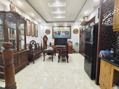 BÁN NHÀ 31m 5 T – NGÕ NÔNG  BỒ ĐỀ, LONG BIÊN Giá 6,5ty oto KD