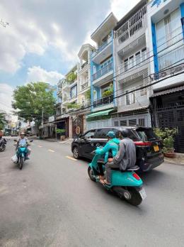 Bán nhà Mặt tiền Thái Phiên - gần Lãnh Binh Thăng - Quận 11, 3,6x18m, 5 Tầng, 13,5 tỷ.