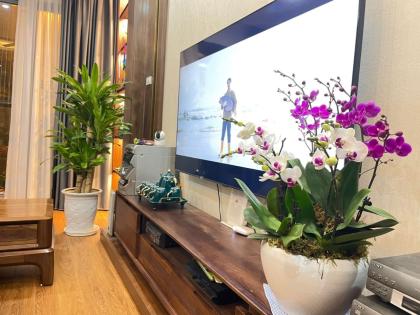 Bán nhà Cầu Giấy- PHẠM THẬN DUẬT, 50M, 5T, Vỉa hè 7m, Ô tô, KD, view cực chất, giá 19 tỷ 99