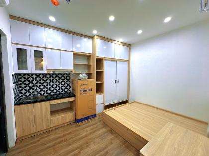 Bán Tòa CHDV (Apartment) Đường Láng 63m/6T Thang máy,MT 4.1m 16.9 Tỷ, Đủ nội thất