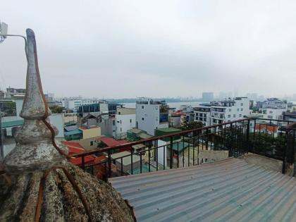 Bán Nhà Mặt Phố Quận Tây Hồ 69m2-7T Th/Máy VIEW Hồ Lô Góc 3 Thoáng 36 Tỷ Yên Phụ.
