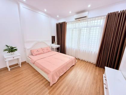Bán nhà Văn Chương, Đống Đa, nhà đẹp full nội thất, gần hồ