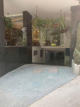 Bán Nhà Mặt Phố Quận Cầu Giấy 300m2-10T MT10m Vỉa Hè Lô Góc 3 Thoáng 190 Tỷ Dịch Vọng Hậu.