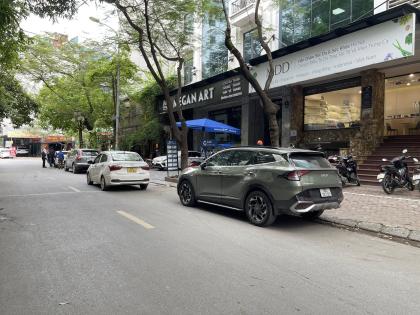 Bán Nhà Mặt Phố Quận Cầu Giấy 300m2-10T MT10m Vỉa Hè Lô Góc 3 Thoáng 190 Tỷ Dịch Vọng Hậu.
