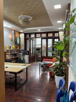 Cho thuê nhà phân lô Khuất Duy Tiến 90m x 4 tầng 1 hầm 32 triệu 0903409888