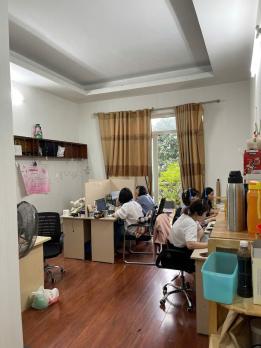 Cho thuê nhà phân lô Khuất Duy Tiến 90m x 4 tầng 1 hầm 32 triệu 0903409888